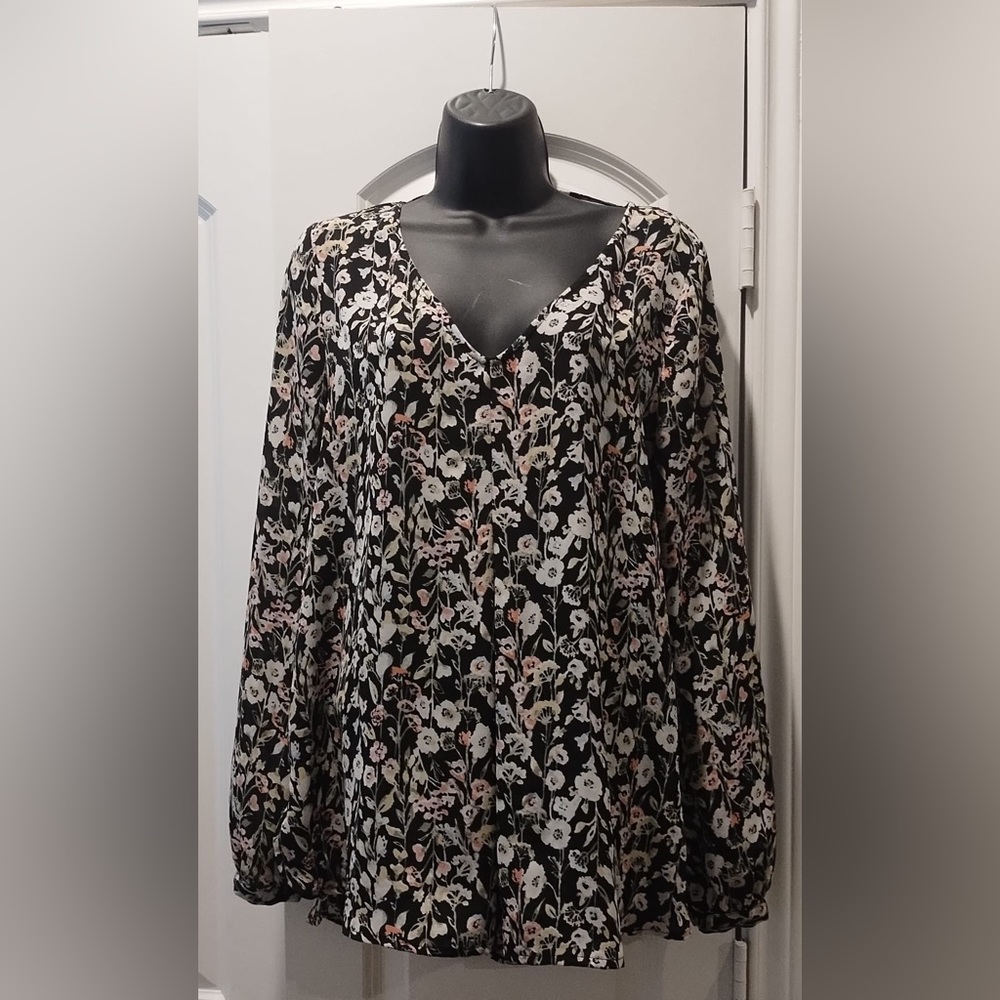 LC LAUREN CONRAD Women's Black Blouse Floral Pattern V-Neck Casual Summer Size M